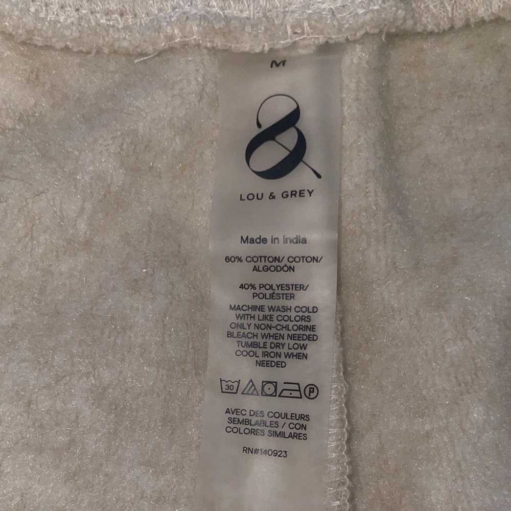 Women's Lou & Grey Cream Shorts, NWOT, size M - Picture 4 of 4